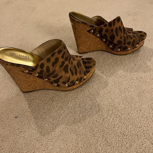 Women’s Leather Leopard Print MK Sandal Size 8 in Excellent Used Condition - Picture 6 of 6